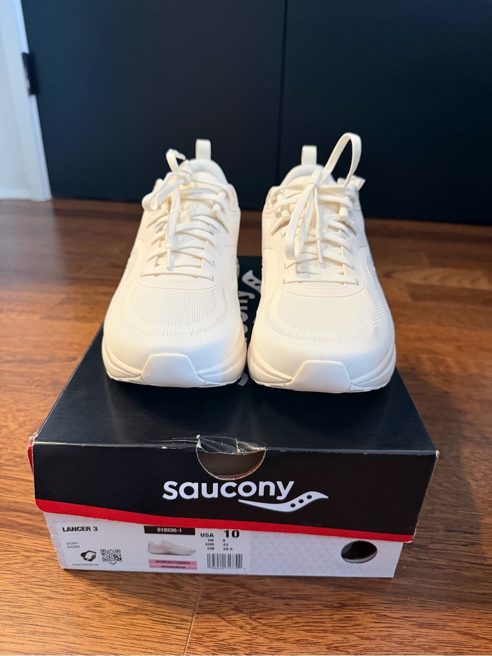 Saucony Lancer 3 Sneakers in Off-White Cream - Picture 2 of 5